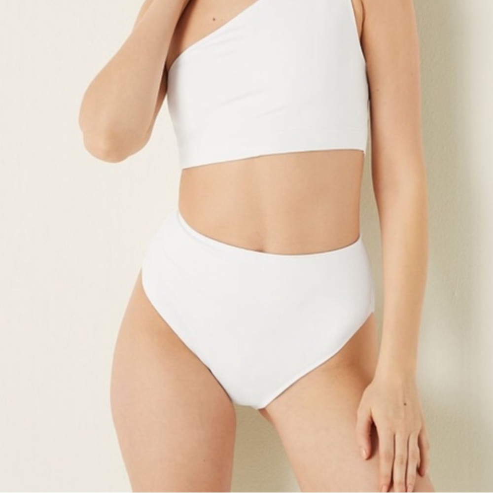 Victoria’s Secret High-Waisted Bikini Bottoms